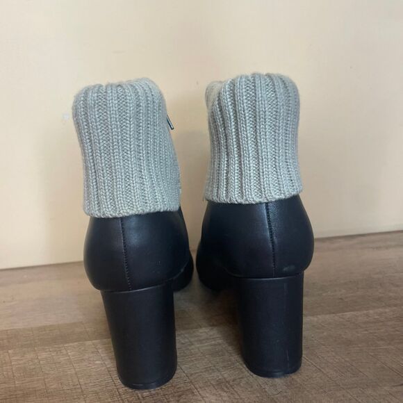 Size 11W Torrid Women's Black Leather Sweater Knit Top Ankle Boots - Picture 3 of 6